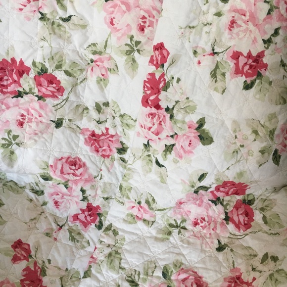 Laura Ashley Other Laura Ashley Queen Size Bedspread With 2 Shams Poshmark